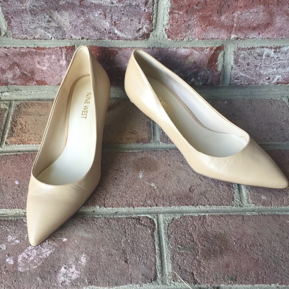 Nude heals - Picture 2 of 8